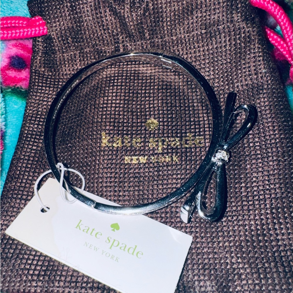 BRAND NEW* Kate Spade “Love Notes” Silver-tone Bow Bangle - Picture 2 of 7